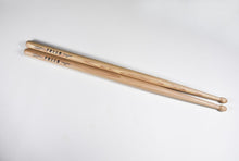 Load image into Gallery viewer, Freer Percussion SHSE – NEW HICKORY SIGNATURE MODEL