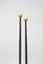 將圖片載入圖庫檢視器 Freer Percussion CW1 – NEW 1″ wood ball on tapered carbon fiber shaft
