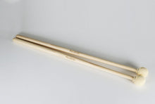 將圖片載入圖庫檢視器 Freer Percussion CD10 – Cloyd Duff #10 Chamois Covered Hickory

